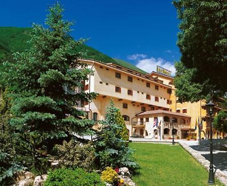 Leo Hotel Leonessa Εξωτερικό φωτογραφία